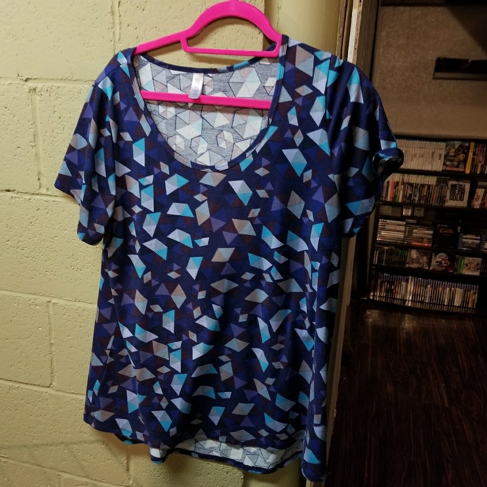 Lularoe purple blue geometric print classic tee XL